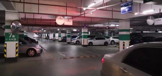 ����ͣ������ , ��Զ����ŭ���𽵸��۶�