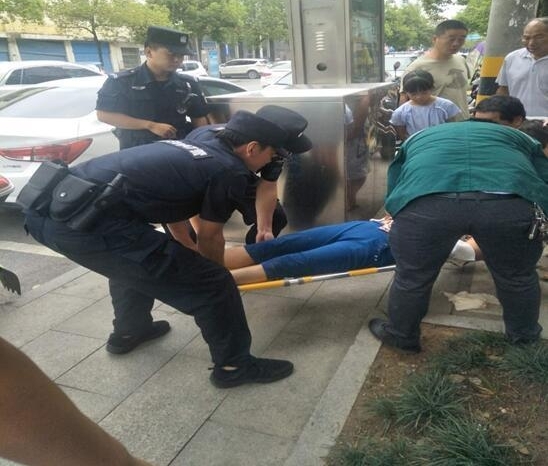 Ů��������ĸ������ �ܽ��񾯴����������Ľ�