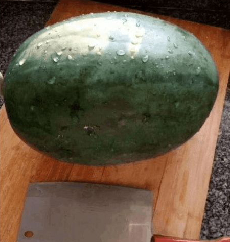 Ů����·������һ�����ϣ��ؼ��п��󣬲ſ�����