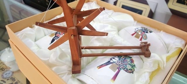 ��ɽ��ͤƤӰ�ˡ�Сʱ����Ĳ������˵����׵�һЩ��Ƭ