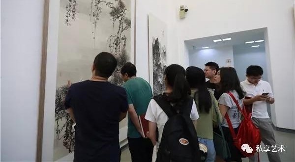 �ؾ���Զ������������ѧ45����ѧ����Ʒչ�ھ�¡�ؿ�Ļ