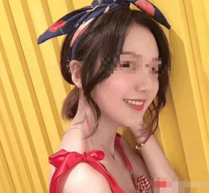 �����ܺ�Ů�������ع⣬���������մ�ְ��ʦ��׼���μ�ͬѧ����