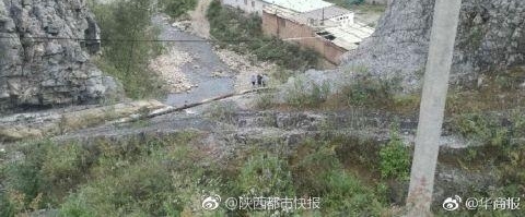 ���磡������ѧ���ӵ���̶����Ӿ 1����ˮͬ����˫˫����