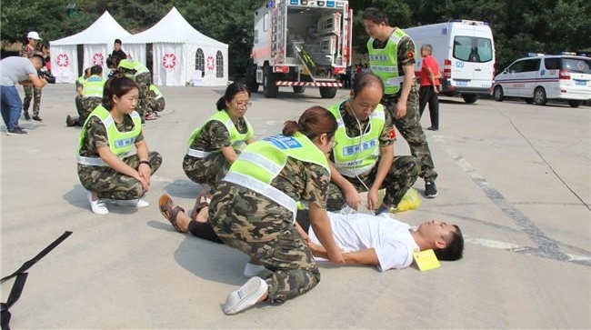 ��̨���󱼡����򵥣��ֳ����������������켱�ȳ��������峤��ɽ