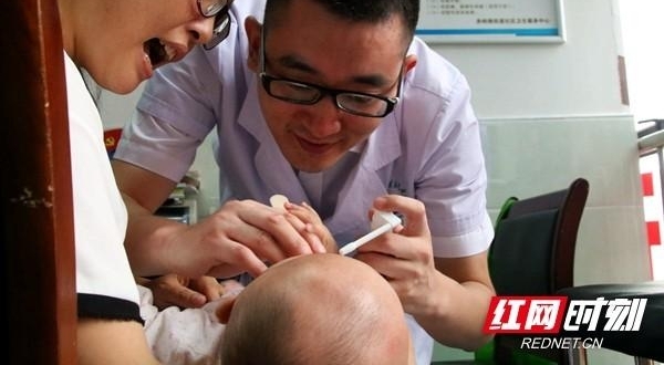 ������ҽ������������ʧȥ˫�ţ�ƾ�����߽���������