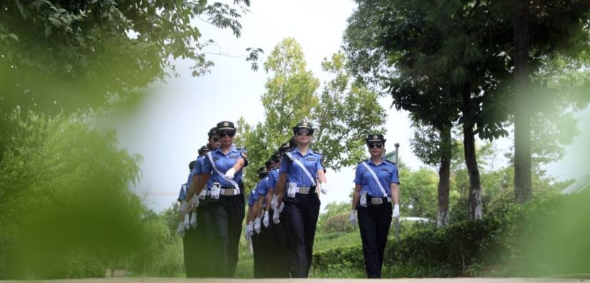 ��������֧�ǹ�Ů���ж����࣬���Ӿ�����ִ���ɽֱ������羰��