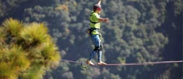 ⼪˹߸˿ͽҬӣһλȴŮ