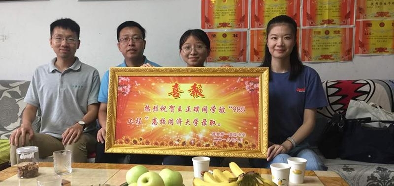 ����٣���ʦ��æ��ɶ�����������24�����������ţ�ͬ�ý�ʦ��ɽ��ˮ�ø�����������