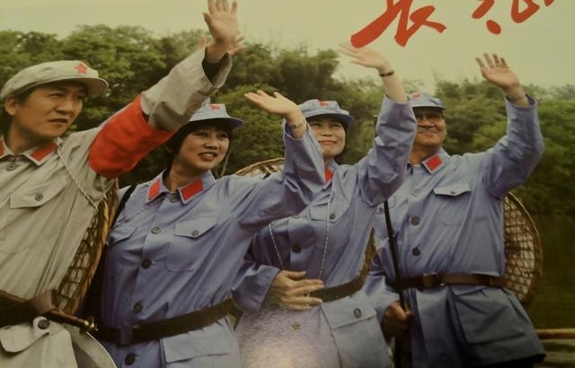 �ж����磬�ж��й��������ױȵ�Ӣ��ʷ��һ���߳���·