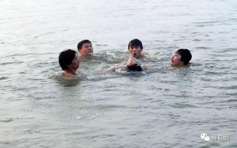 ˮ16кȥӾȻԲѵô£