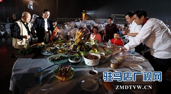 �׽조�й�ũ����սڡ����й�ũ���Ӱ�ڡ�����ƽ��ʢװ��Ļ