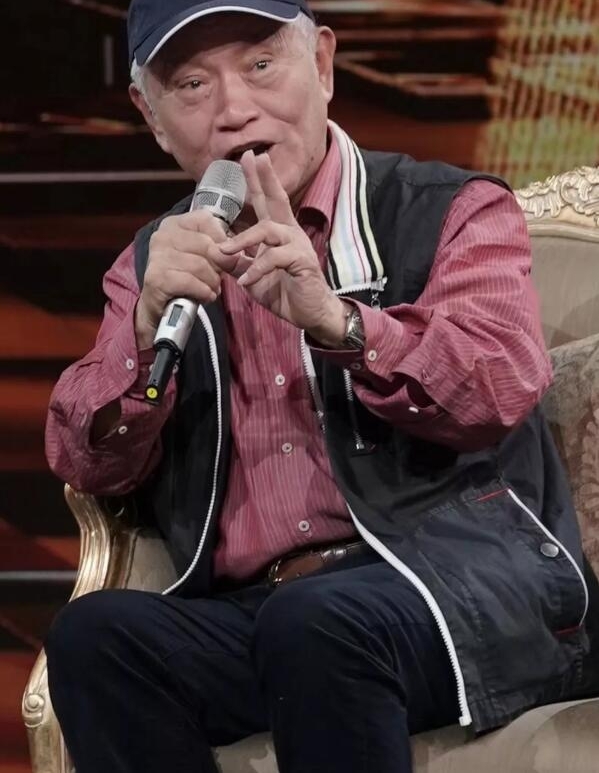 ţ�ģ�Ϊ�Ź������壬Ϊ��ʵ�������õ����ӣ�š��һ������Ŭ����