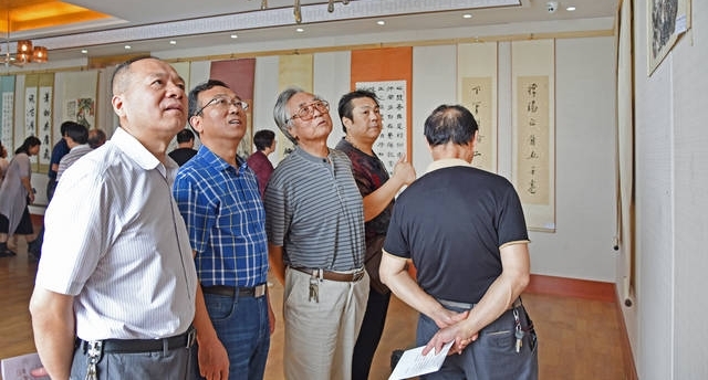 ��÷Ʈ�� ����Ѱ���������λ֪���黭����Ʒ�ղ�չ�������ݽ�Ļ