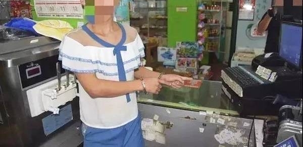 ����װ񱡱���ӵ�����������ץ ����ʱ������ȹ���ٷ�