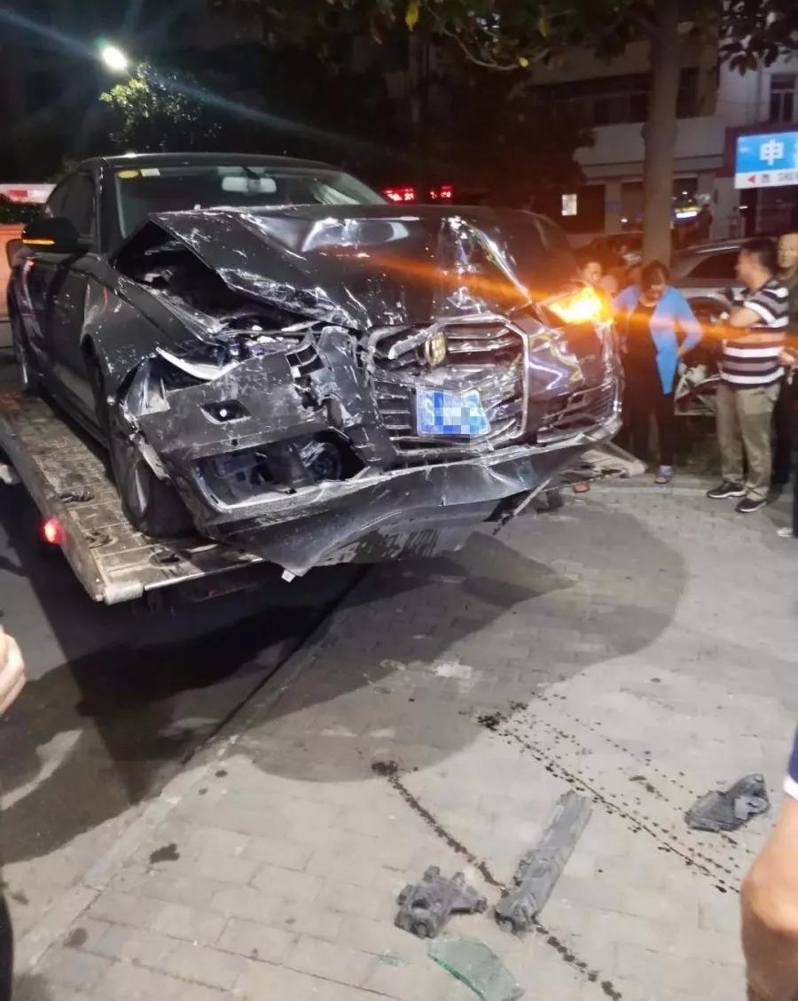 ��ͷ��������һĻ���������н�ͷһ�µϳ�ʧ�س���ˮ���꣡˾���ѱ���ɵ��