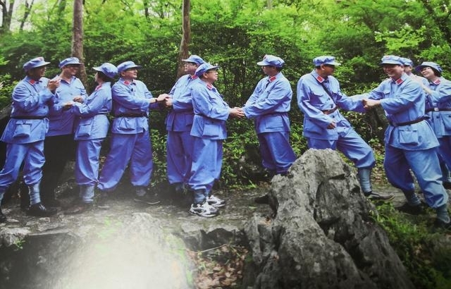 �ж����磬�ж��й��������ױȵ�Ӣ��ʷ��һ���߳���·