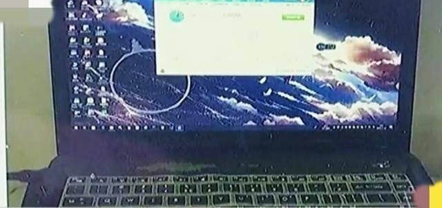 �������������ֵ��ԣ��ұ������·����ң��˿�˻���