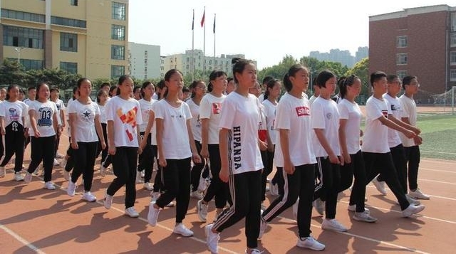 ʵ���Ĳ�ѧУ2021��16���ѵʵ¼