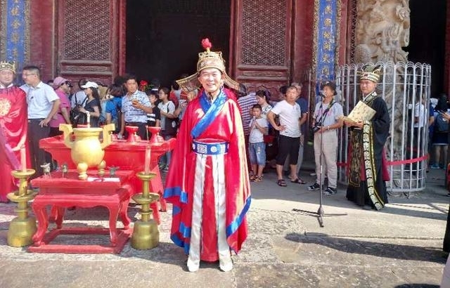 ����׽����ʻ�����Ժ72��ѧԱ���м�����ʽ