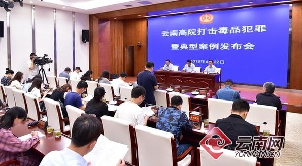 ��ְ��Ա����100Ԫ��Ʒ����3��ͽ�� ���Ϲ���һ����Ʒ������Ͱ���