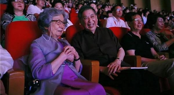 Ҷ��Өӭ��94���ٳ���������Я��ĵ��ͤ���Ͽ�ף��