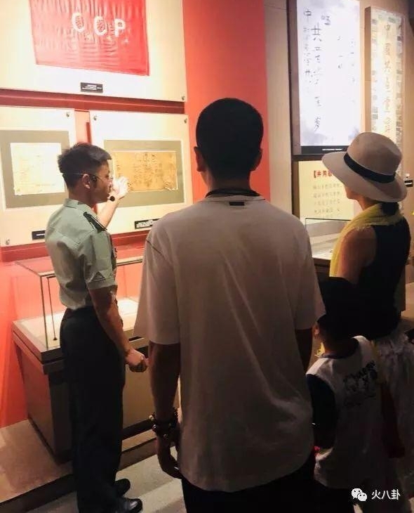 ���ӻ�ʥ�����к�ɫ�������������廳����ɽ���ң����ޡ���������