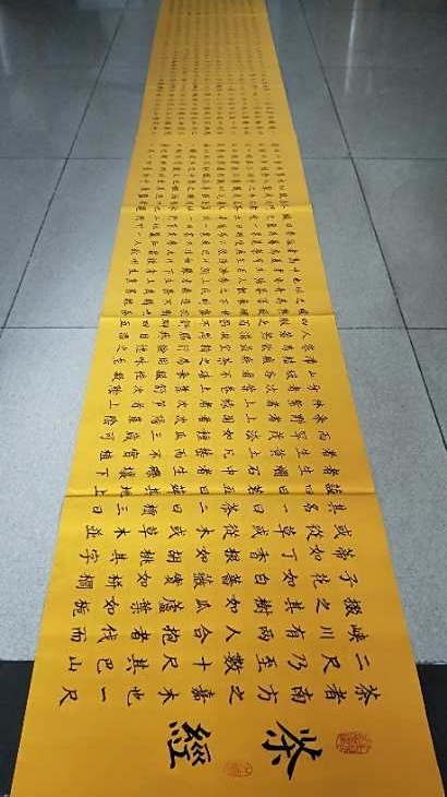 �鷨����象����ʵ����߽����㣬�]����ֽ�鷨��