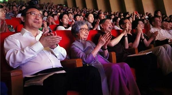 Ҷ��Өӭ��94���ٳ���������Я��ĵ��ͤ���Ͽ�ף��