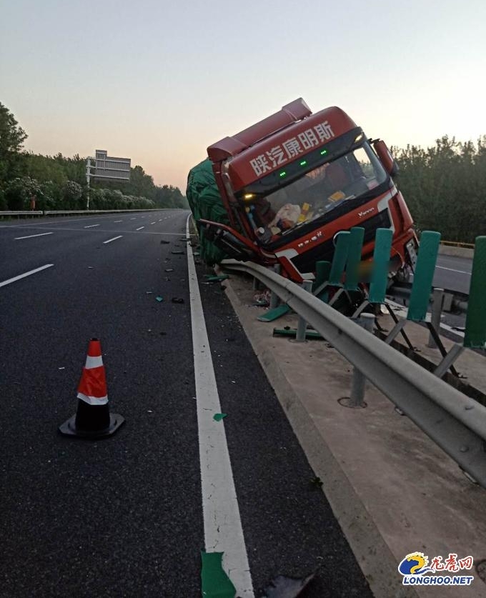 ��ʻԱ�����˯�� ���ػ���ײ�ϸ��ٻ���