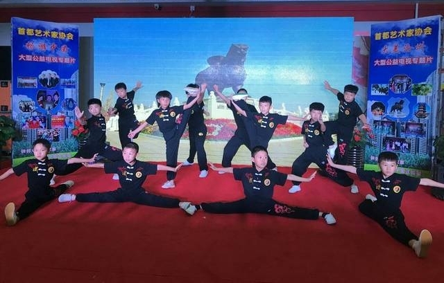 �������й����߽�������ʨ�Ǵ������ݡ��Ŀ�����ʽԲ�����