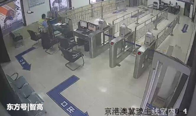 ����һ��������о����Ծ�������1��2Ů���������ܿ���