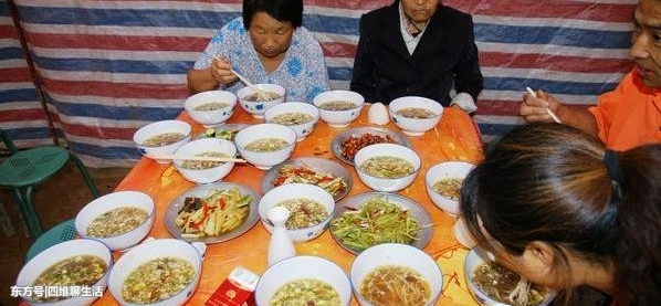 һ�ٷ�ʮ����ʮ�룬�����ĺ�ˮ�棬��ҳԣ�