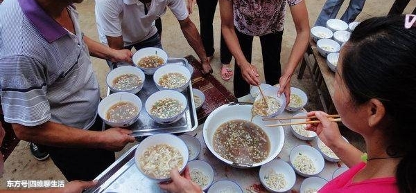 һ�ٷ�ʮ����ʮ�룬�����ĺ�ˮ�棬��ҳԣ�