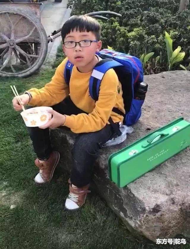 һ�䡰����·С�ġ���ů�˱������� ��������������������