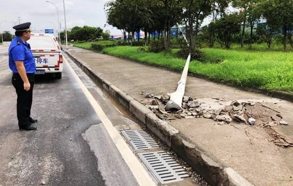 ���س�ײ����ľ��·�Ƹˡ������ӳǹܡ������������ռ��⳥