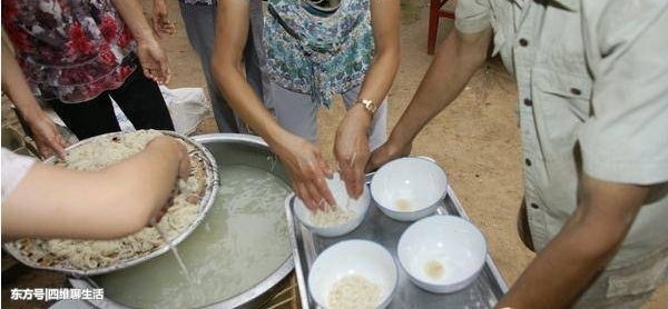 һ�ٷ�ʮ����ʮ�룬�����ĺ�ˮ�棬��ҳԣ�