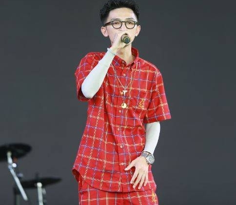 ��ʮ�ֽ�ͷ���������ֽڣ��ɶ����������������