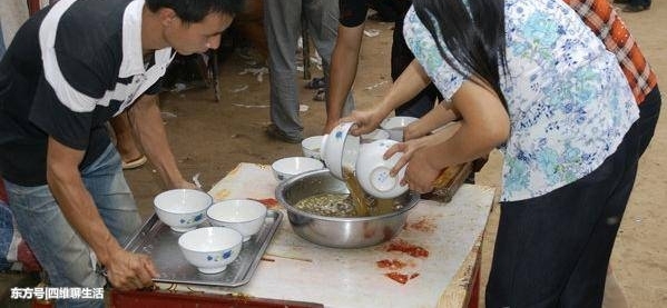 һ�ٷ�ʮ����ʮ�룬�����ĺ�ˮ�棬��ҳԣ�