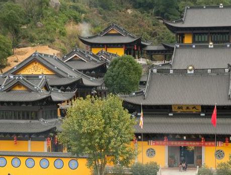 外表、气质、动作能看出一个人的文化程度吗