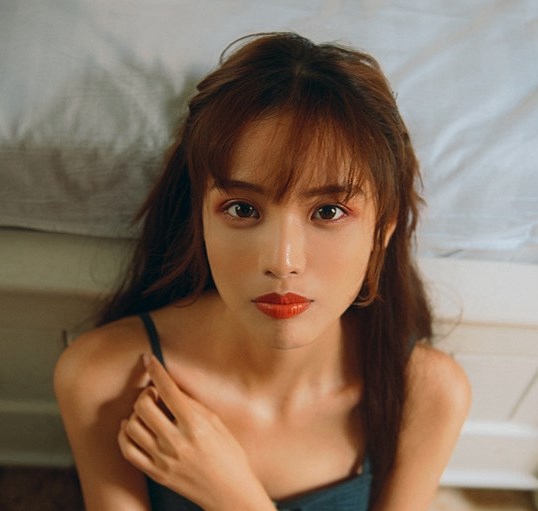 ƷŮ˿д