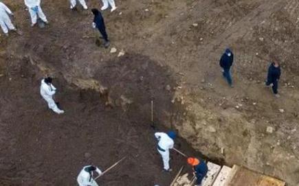 无人机拍摄到纽约大规模埋尸画面曝光,华裔处境接下来如何?