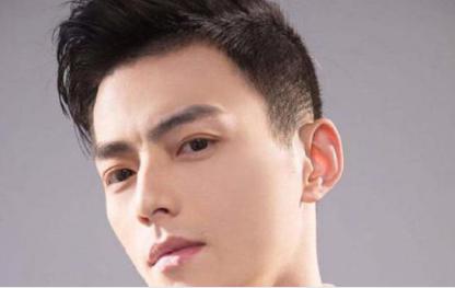 LOL智勋险被“永封”,女陪玩一张照片差点让智勋一无所有