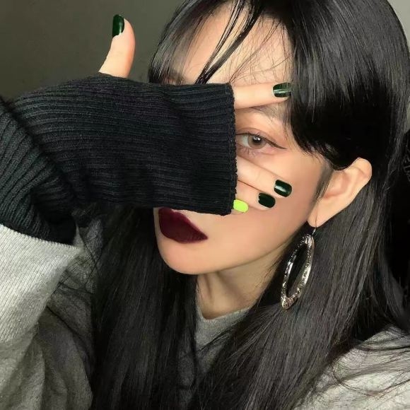 ŬԼϲ Ůͷ