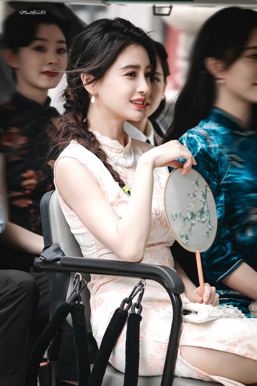Angelababy̽̽̽ϰ·͸ ӱͼƬ