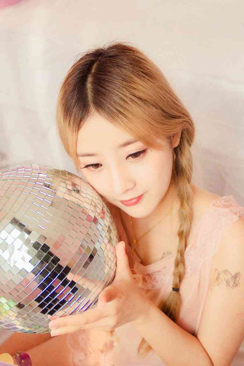 ƯüYoulinaԸ˽